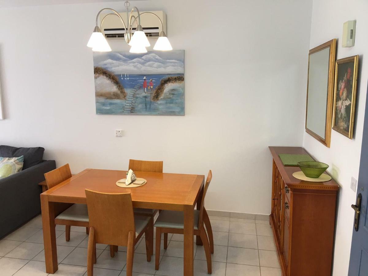 Limnaria Gardens - Modern 1 Bed, Walk To Beach & Shops Paphos Exterior photo